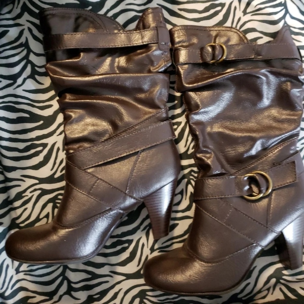 *SOLD*Dark chocolate brown Boots